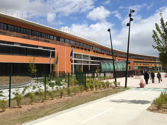 Parking de bâtiment à Haute qualité environnementale pour lycée écologique