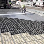 Début des travaux - Pose des dalles et pavés jaunes