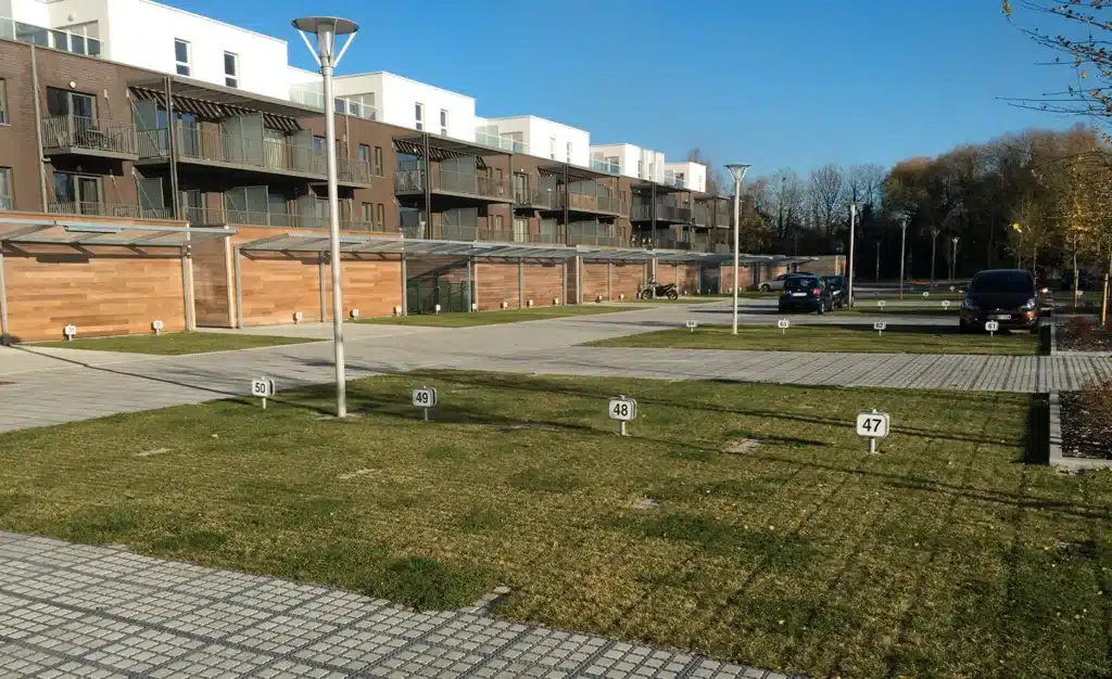 Revêtement parking et parti-pris écologique : réhabilitation du site des Grands Prés à Mons