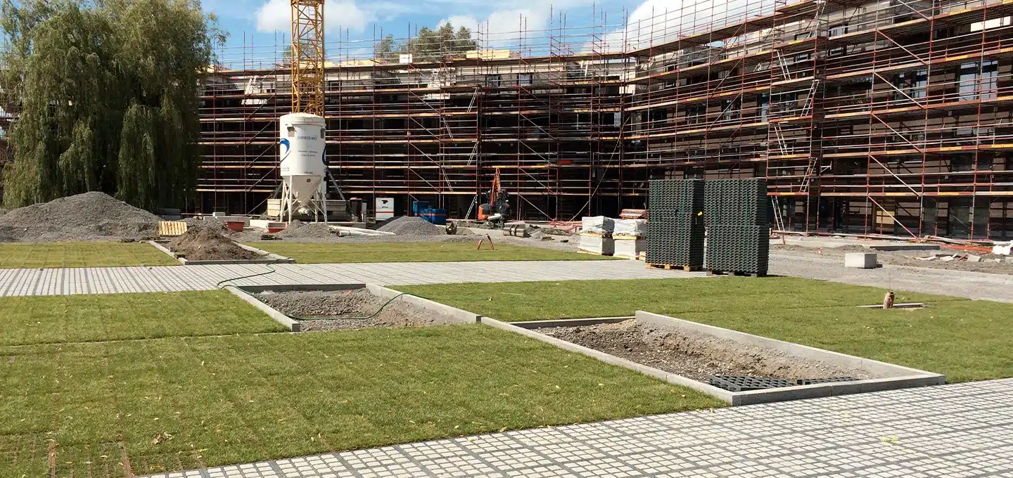 Chantier photos Mons parking végétalisé et voie d'accès pavé - mise en place (3)