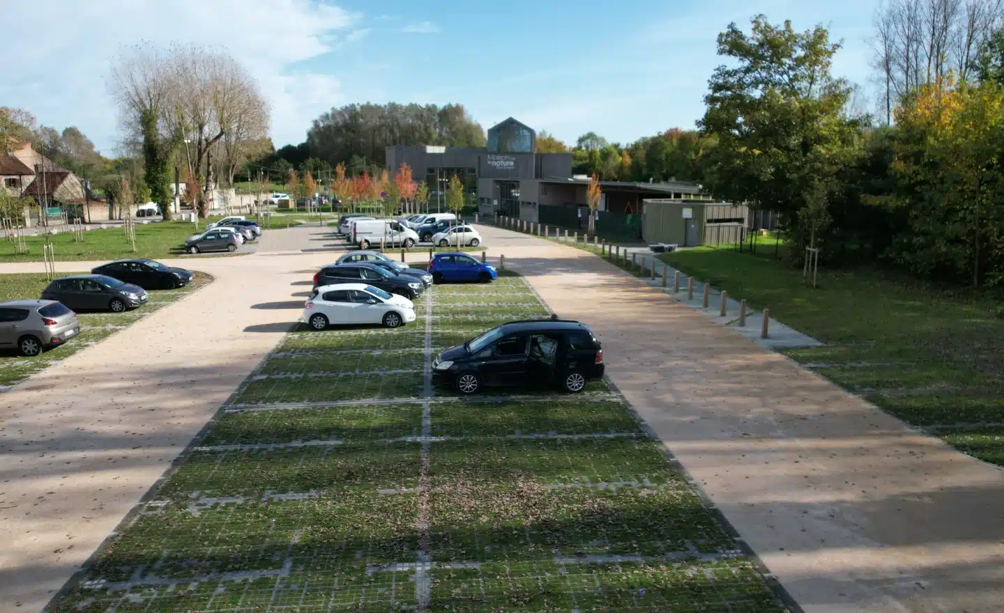 Réalisations de parkings écologiques perméables : retour sur plusieurs projets