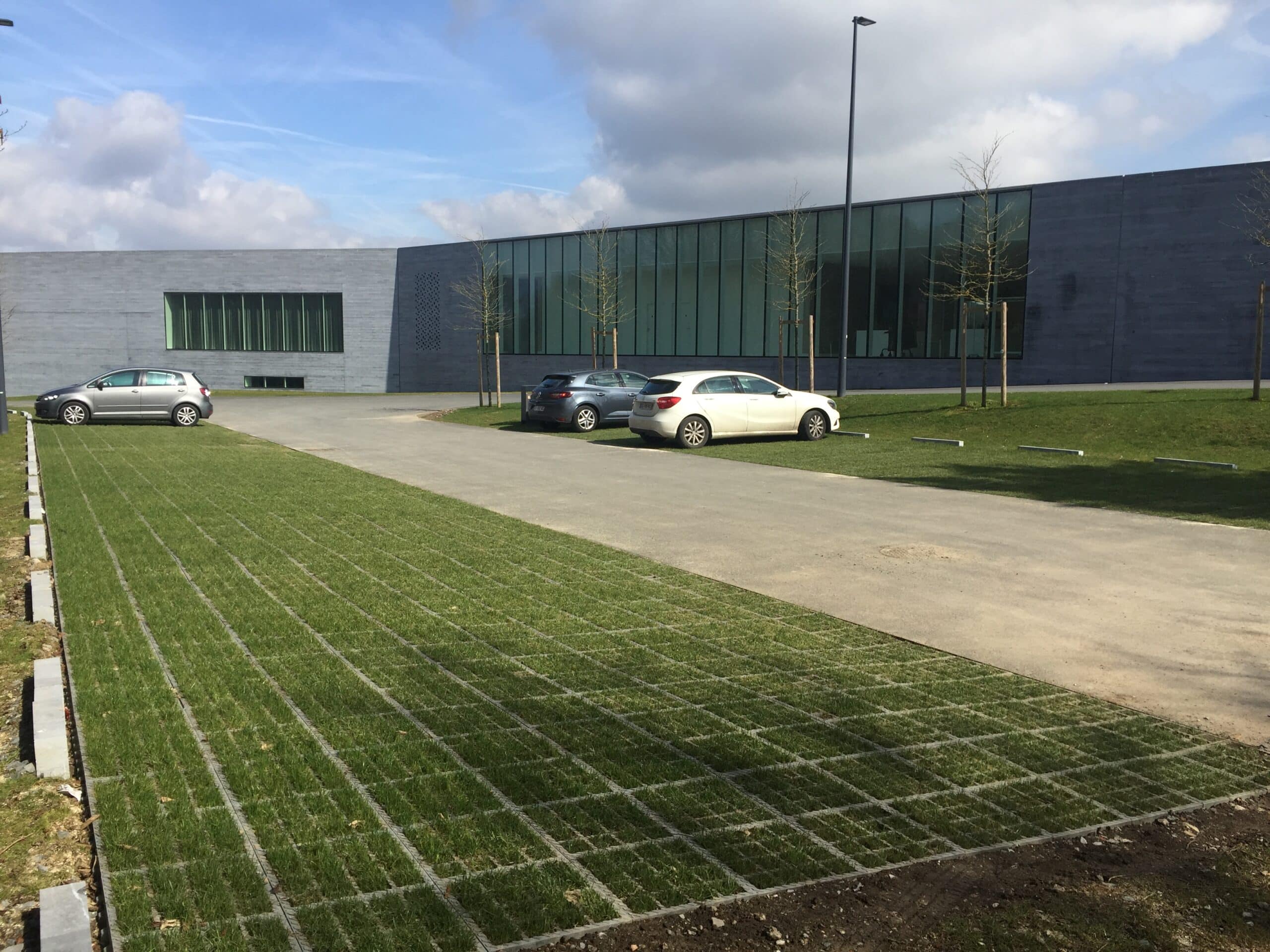 Test parking commercial végétalisé