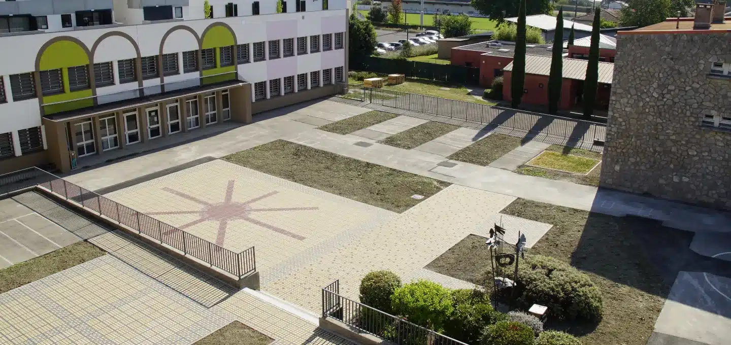 cours d'école oasis infiltration végétalisation