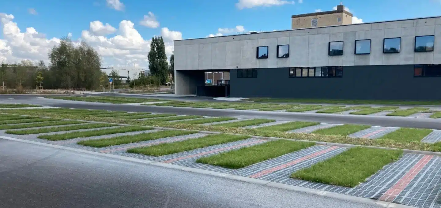 Travaux d'aménagement Gazomètre des solutions gazon et pavées O2D