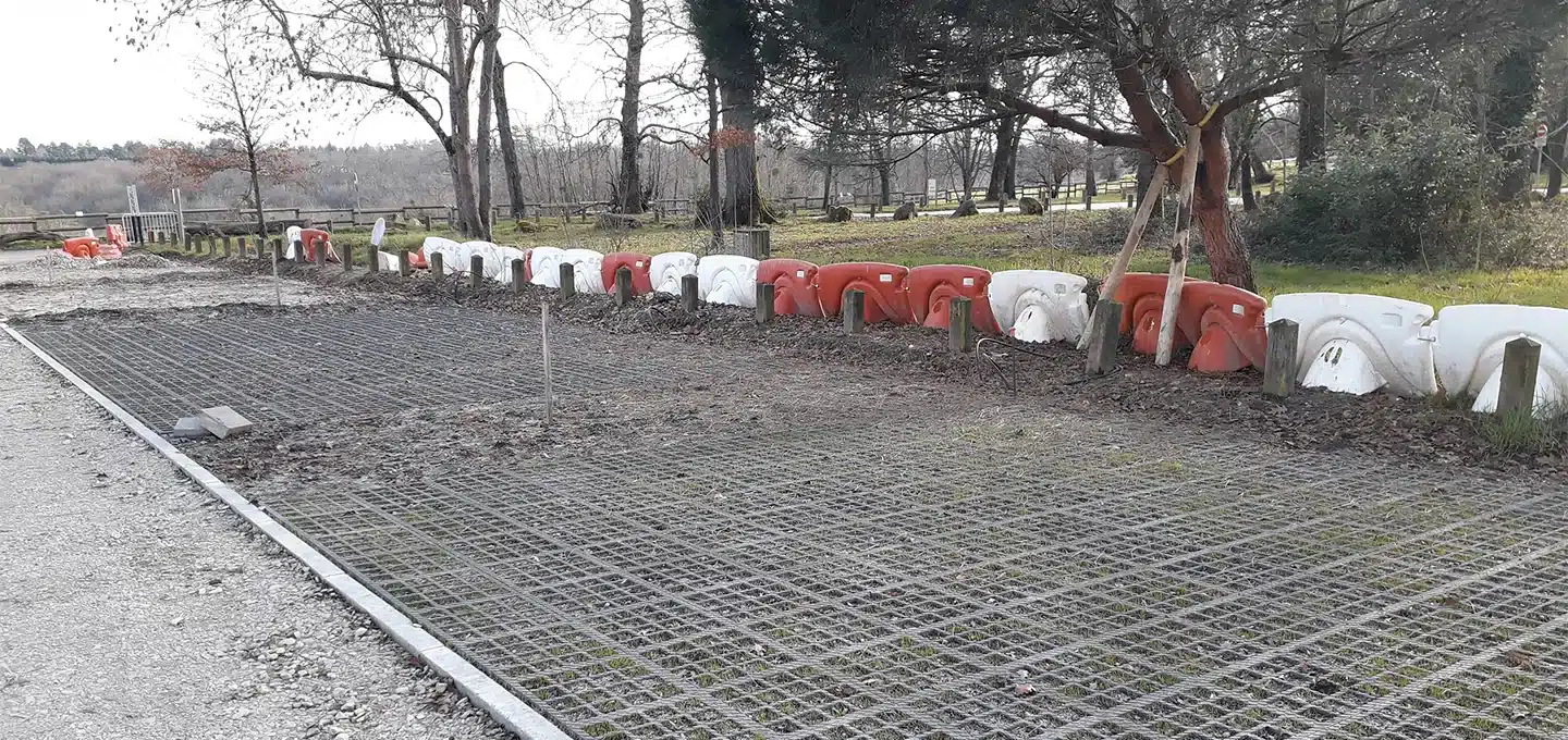 chantier gestion écologique de l'espace de stationnement